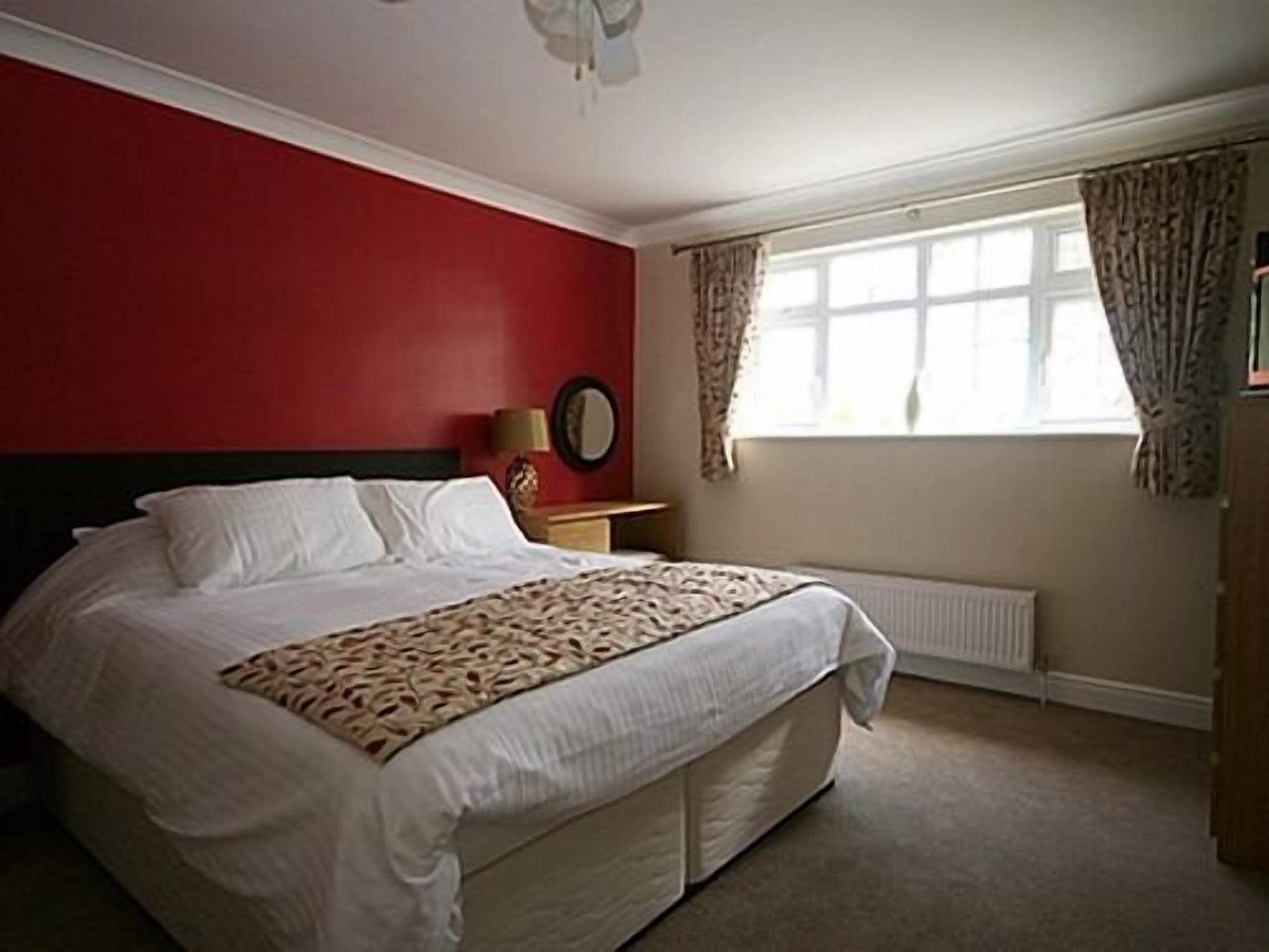 Dunmow Guest House Great Dunmow Extérieur photo